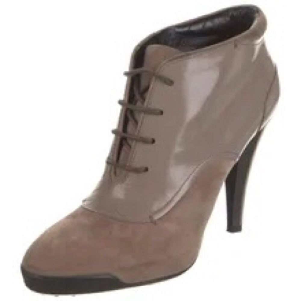TOD’S Suede Patent Ankle Boot‎ Heels Size 36.5